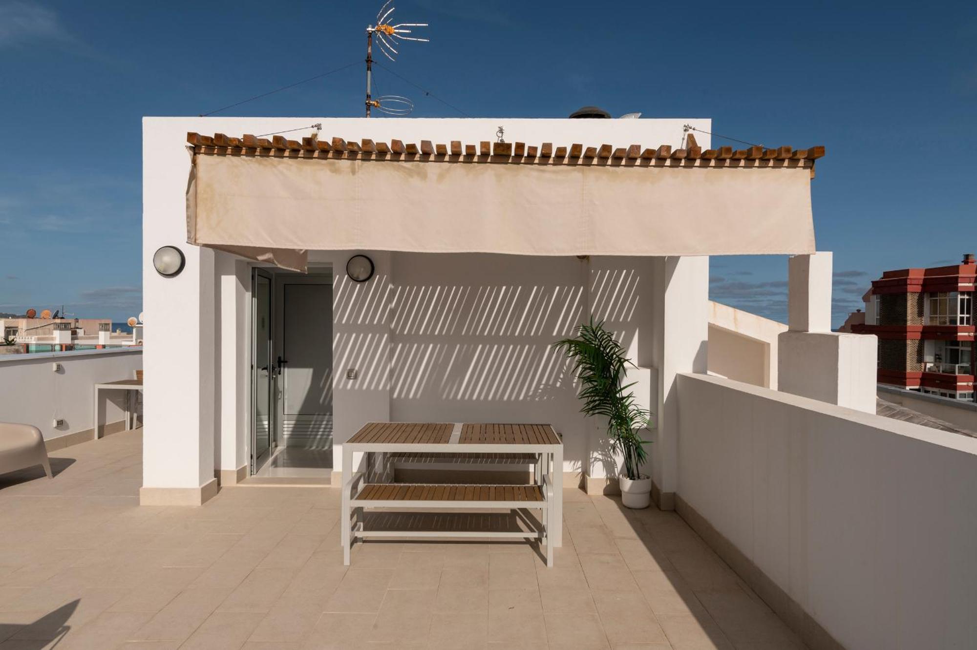 Las Palmas Livian Suites playa Canteras Exterior foto